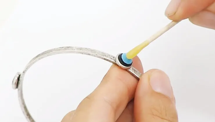 How to Make a Bezel Bangle Bracelet by Becky Nunn