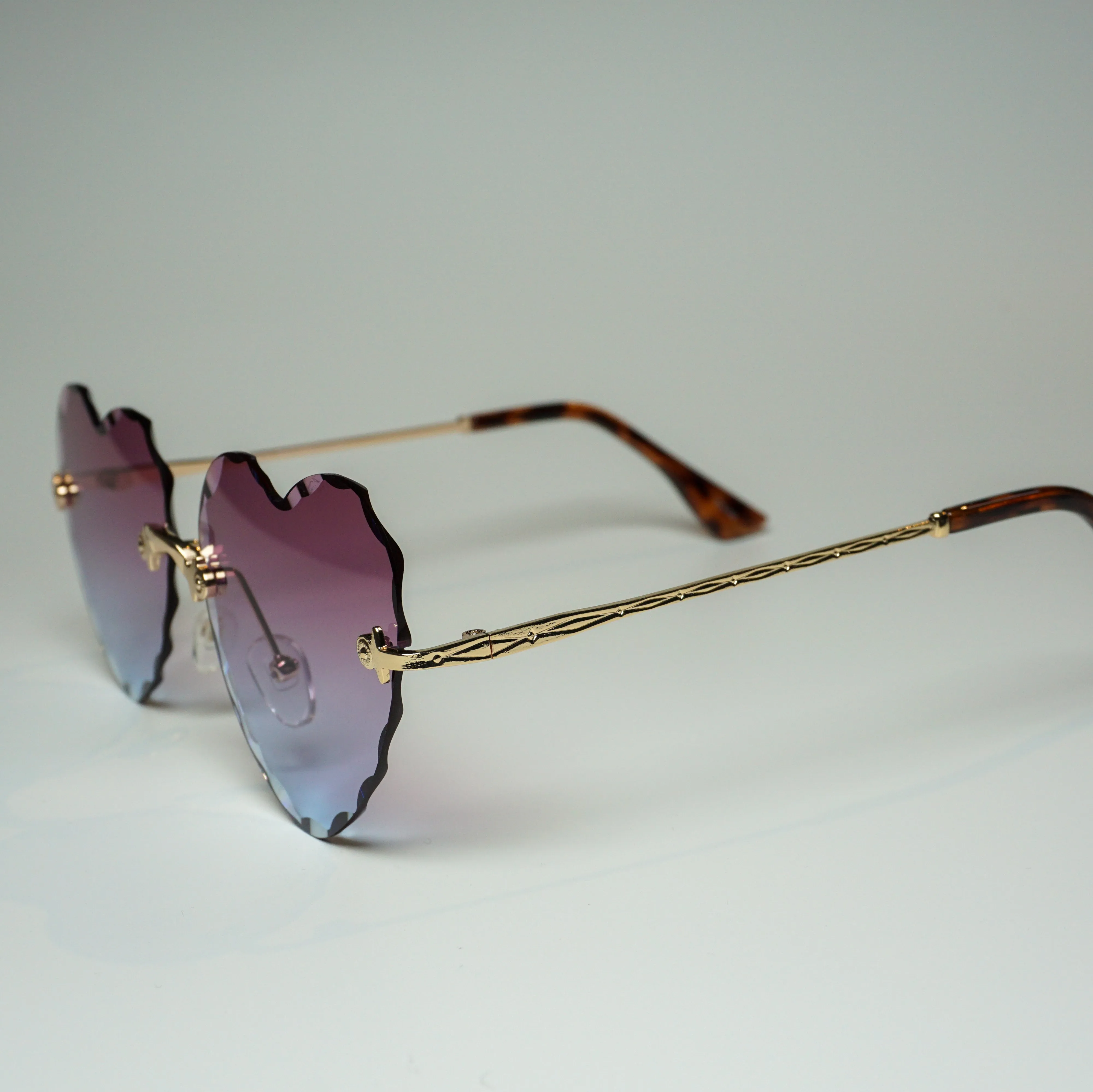 Love on Edge Rimless Heart Sunglasses